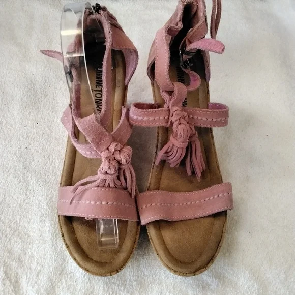 Minnetonka wedge - Picture 2 of 8